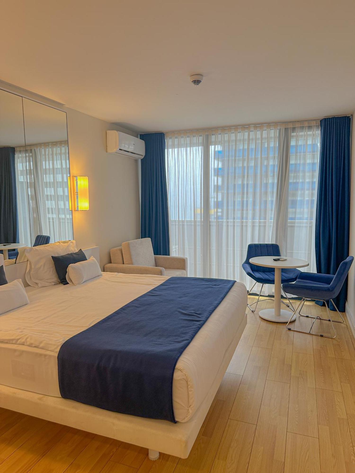 Batumi High View 호텔 외부 사진